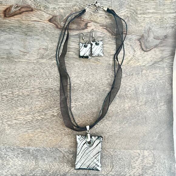 Black & silver patterned glass handmade ribbon matching necklace & earring set - Picture 1 of 6
